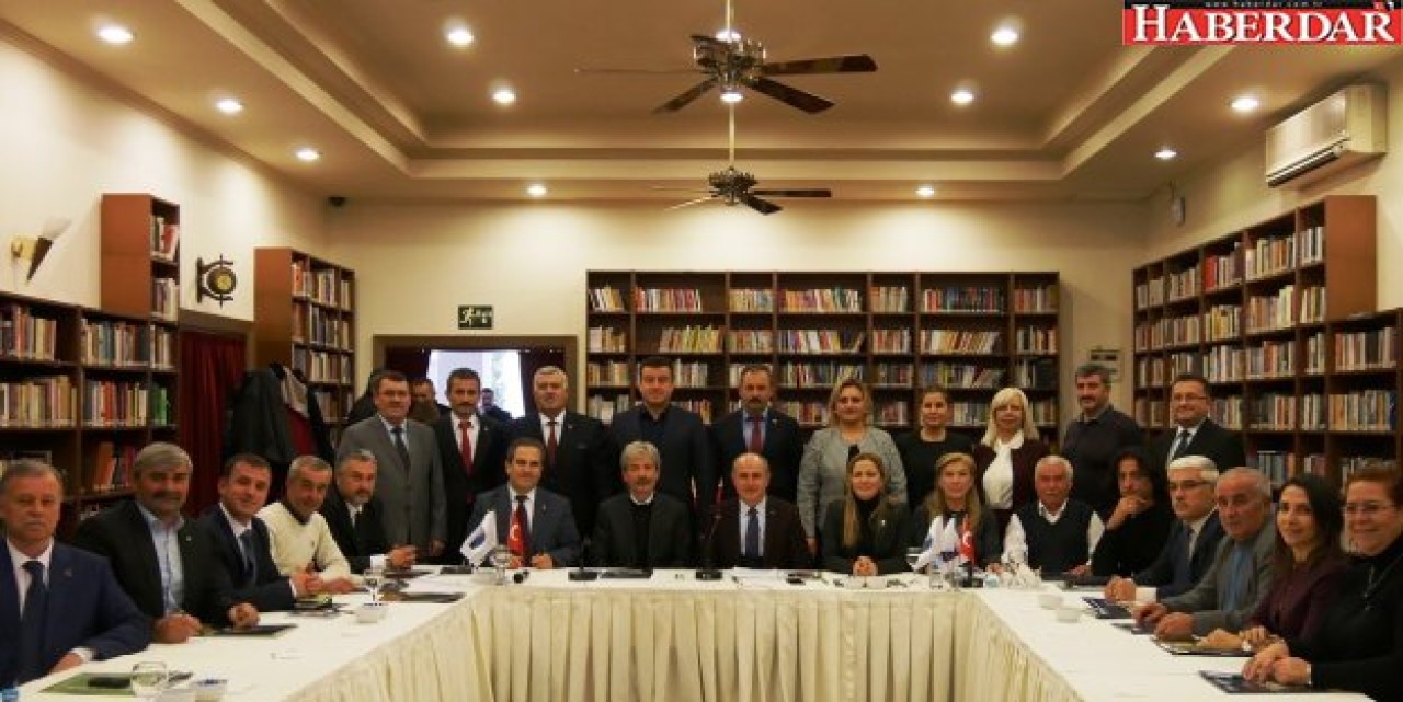 Başkan Akgün:  Muhtarlar yerel yönetimin can damarıdır