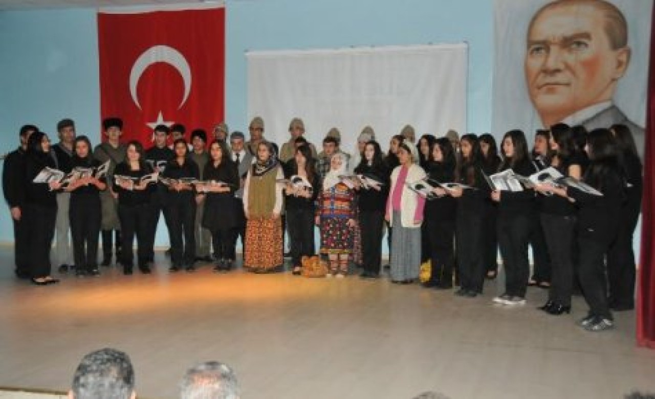 BEYLİKDÜZÜ’NDEN ÇANAKKALE’YE SAYGI DURUŞU