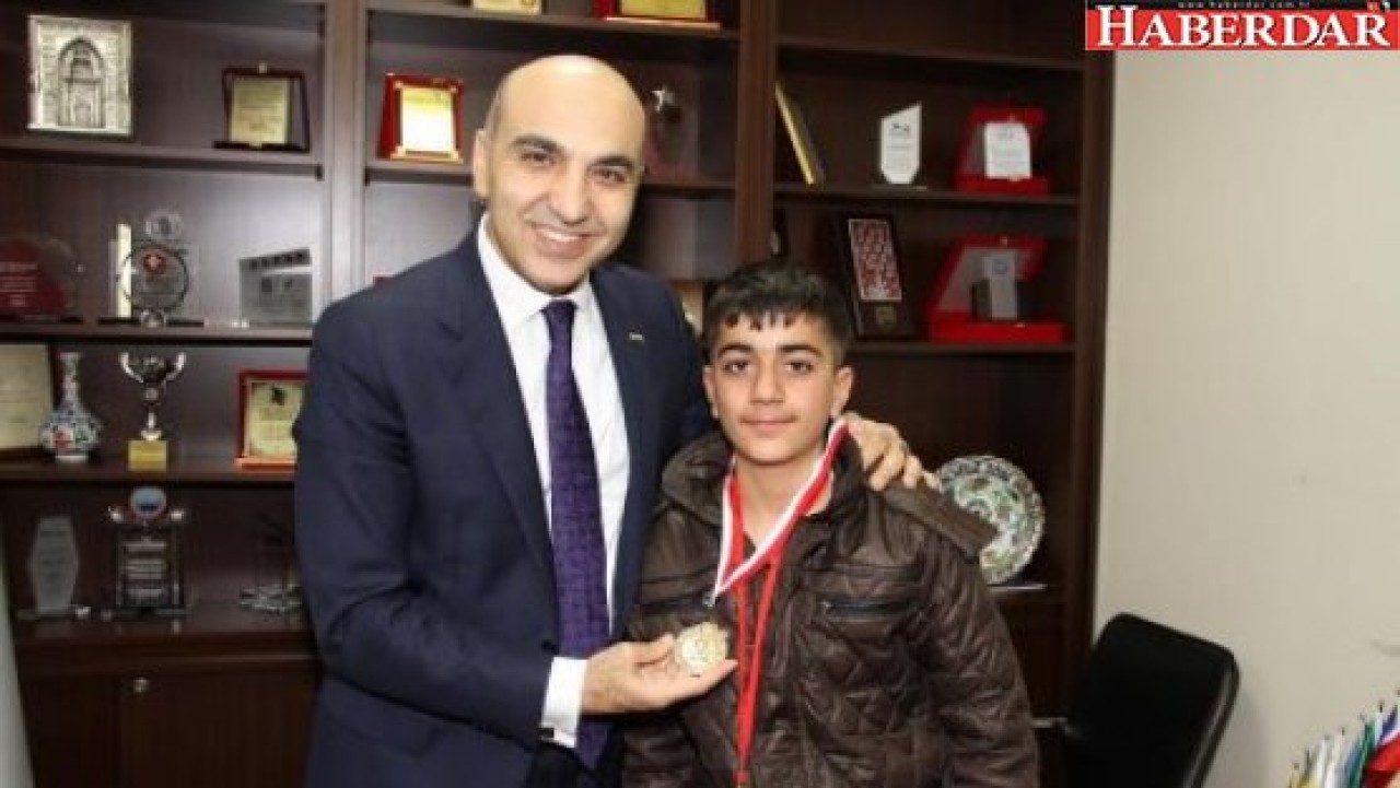 Kerimoğlu, Besnili çocukları ağırladı