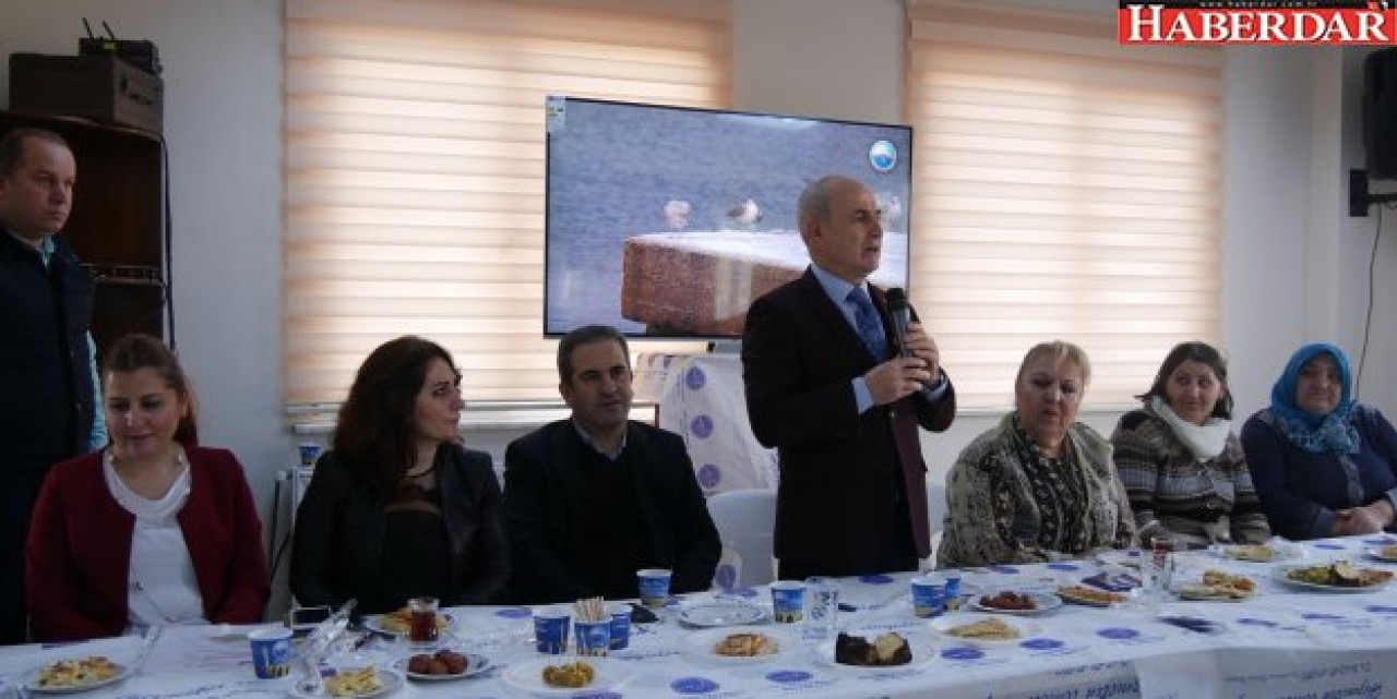 Akgün, Muratçeşmeli kadınları dinledi