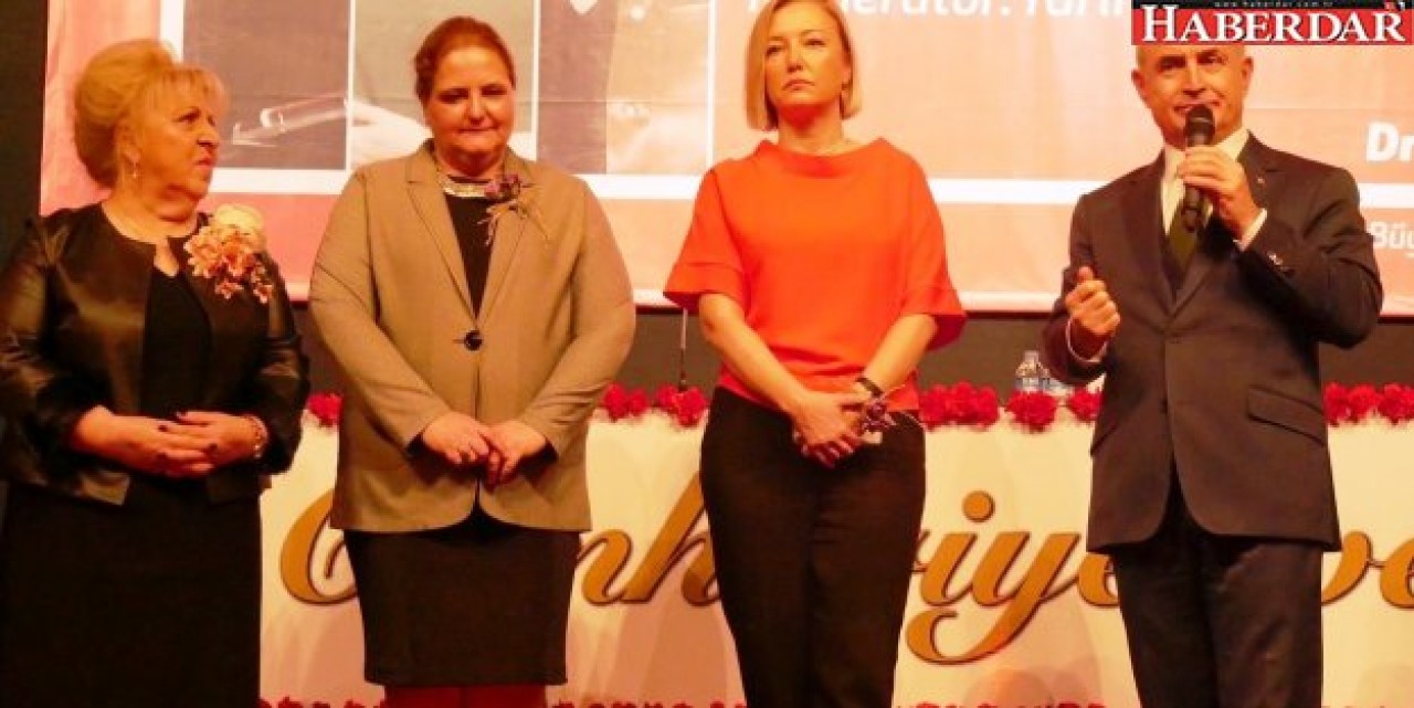 Akgün: Ülkemizi aydınlık yarınlara kadınlar taşıyacaktır!