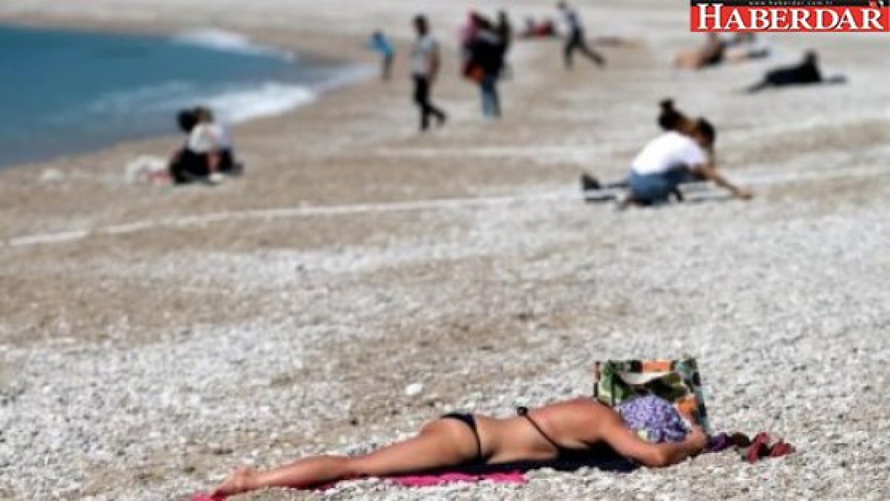 Fethiyede mart ayında denize girdiler