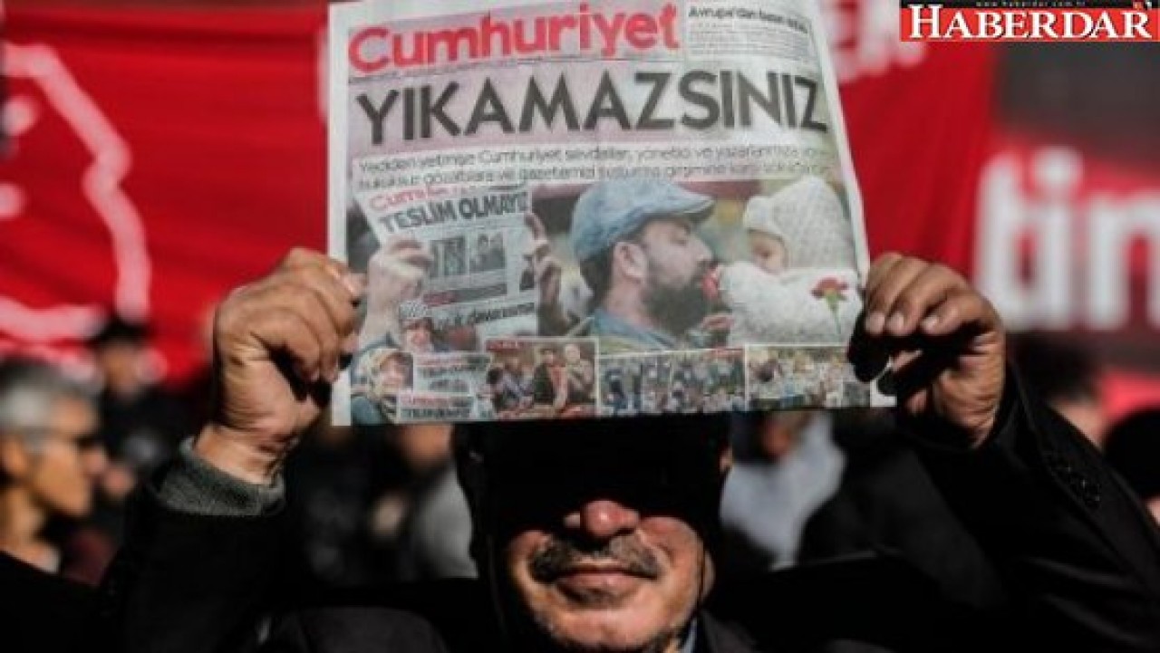 Cumhuriyete abluka devam ediyor