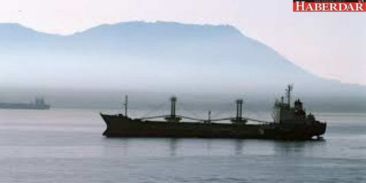 Karadenizde yük gemisi battı