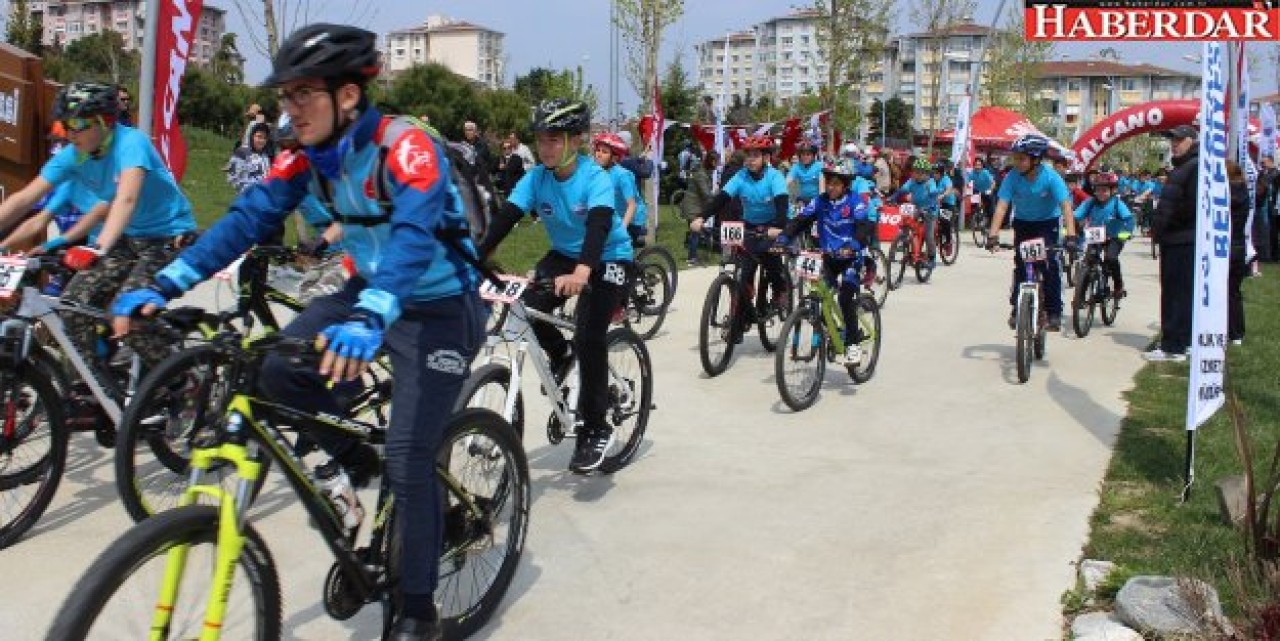 Büyükçekmecede pedallar 23 Nisan için döndü