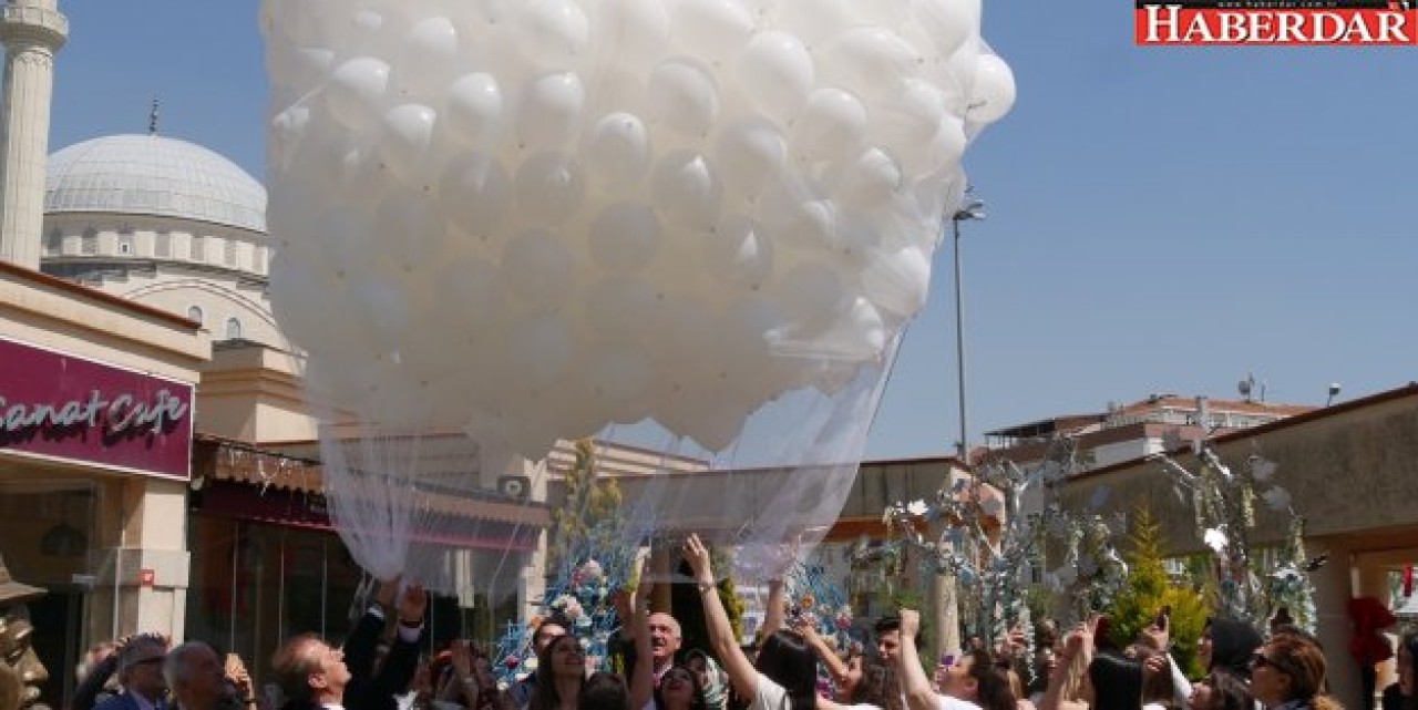 Öğrenciler barış için tasarladı