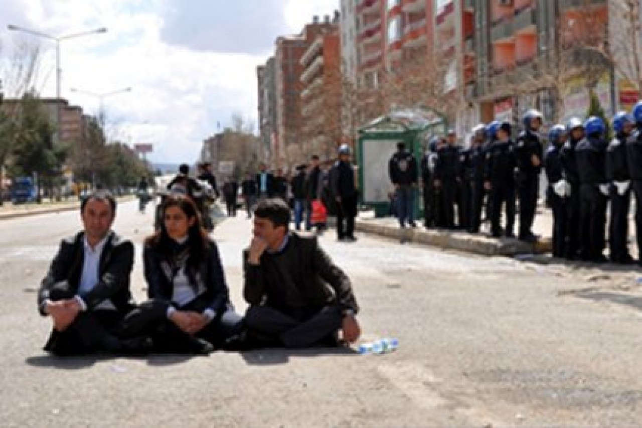 BDP'lilerin eylemi 2 ilde başladı