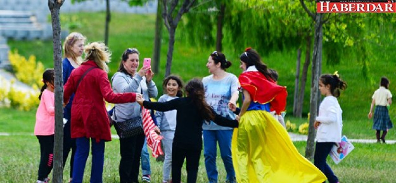 Piri Reis Parkı çocukların uçurtmalarıyla renklendi