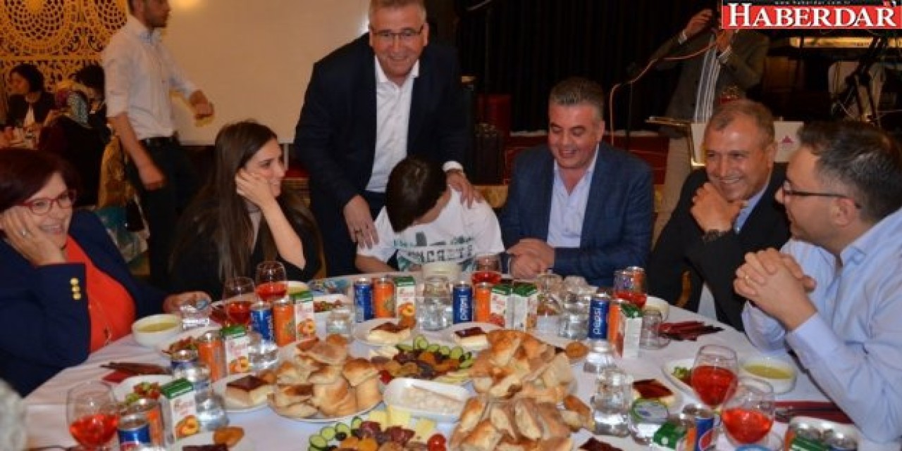 Çatalca Belediyesi ilk iftar yemeğini verdi