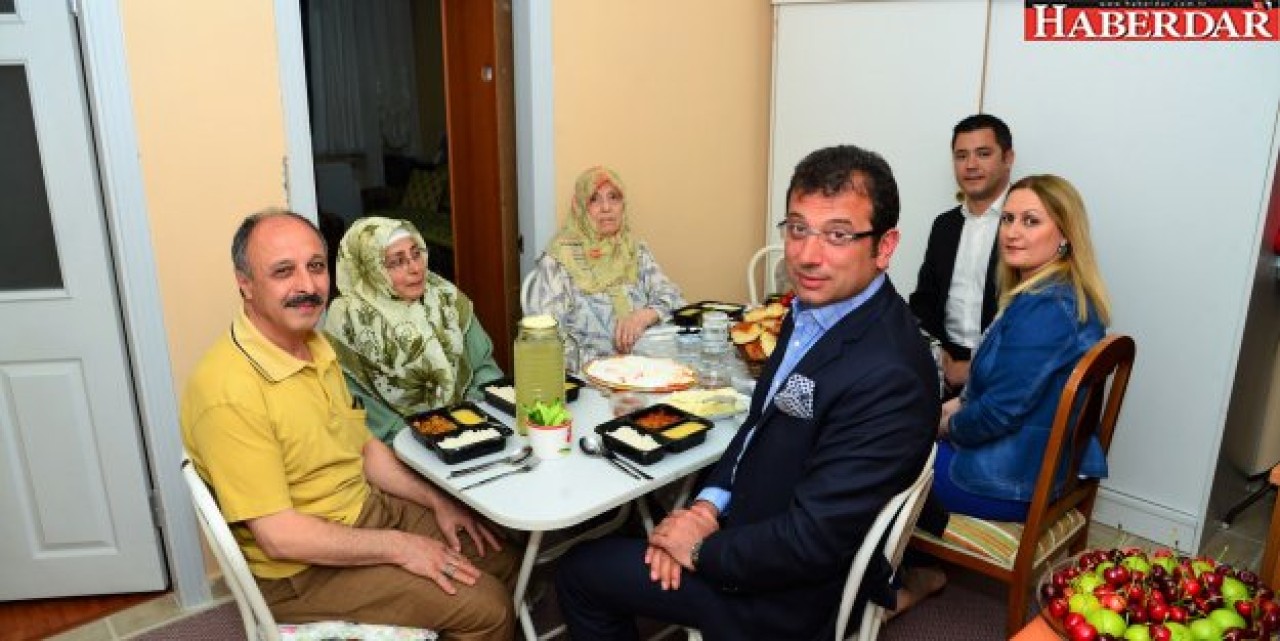 İFTAR VAKTİ, GÖNÜLLERE KONUK OLUYORLAR