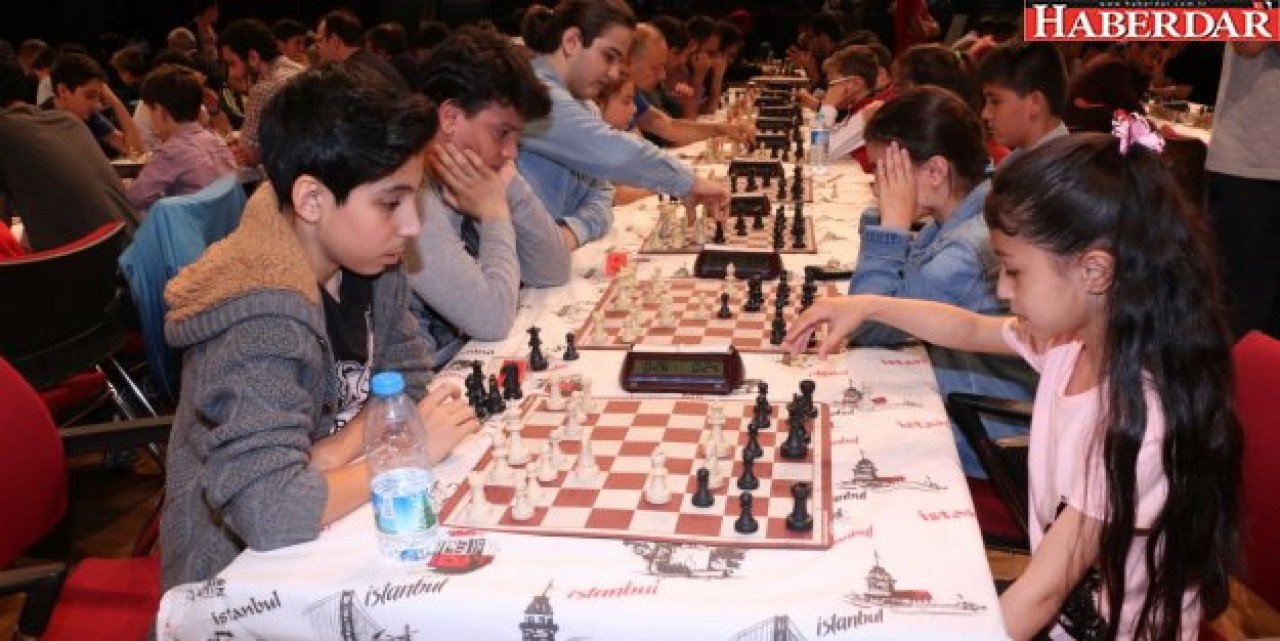 FETİH AÇIK SATRANÇ TURNUVASI KÜÇÜKÇEKMECEDE YAPILDI