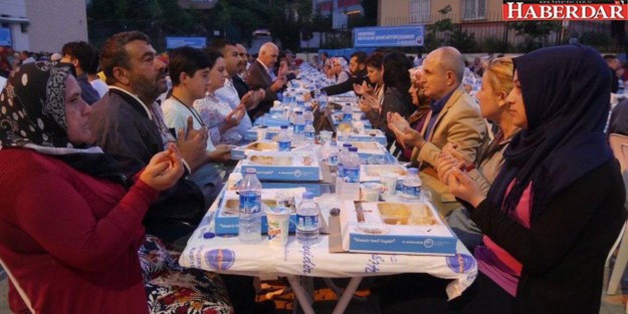 Büyükçekmece Ailesi, Ramazan’ı dolu dolu yaşıyor