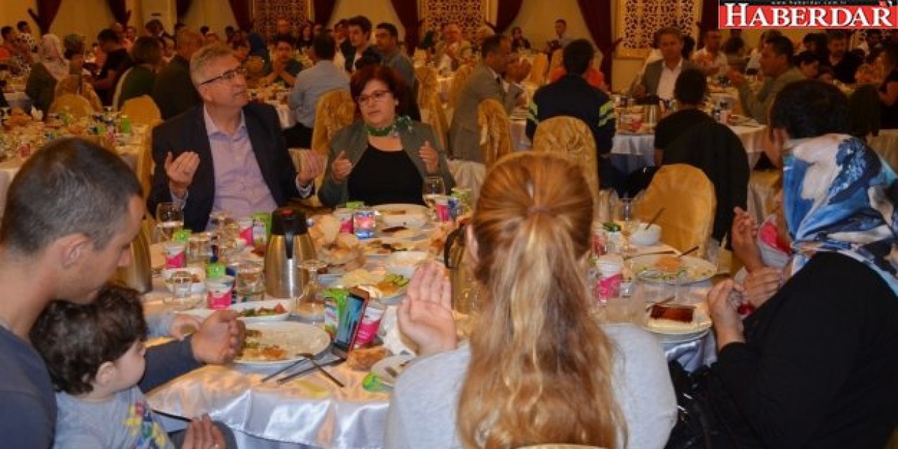 BELEDİYE PERSONELİ İFTARDA BULUŞTU