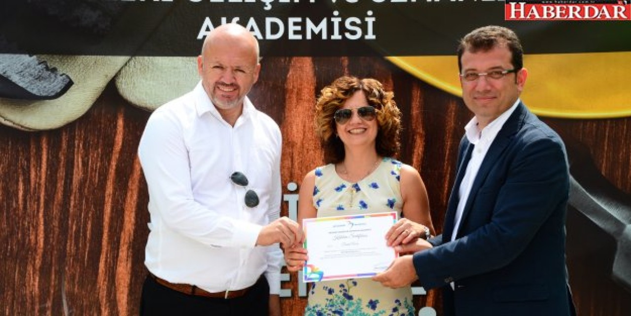 “EĞİTİMCİLER DAHA ÇOK HAYATIN İÇİNDE OLMALI”