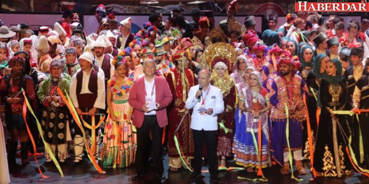 Akgün: Dünya barışına ve kültürüne katkı sağlıyoruz!