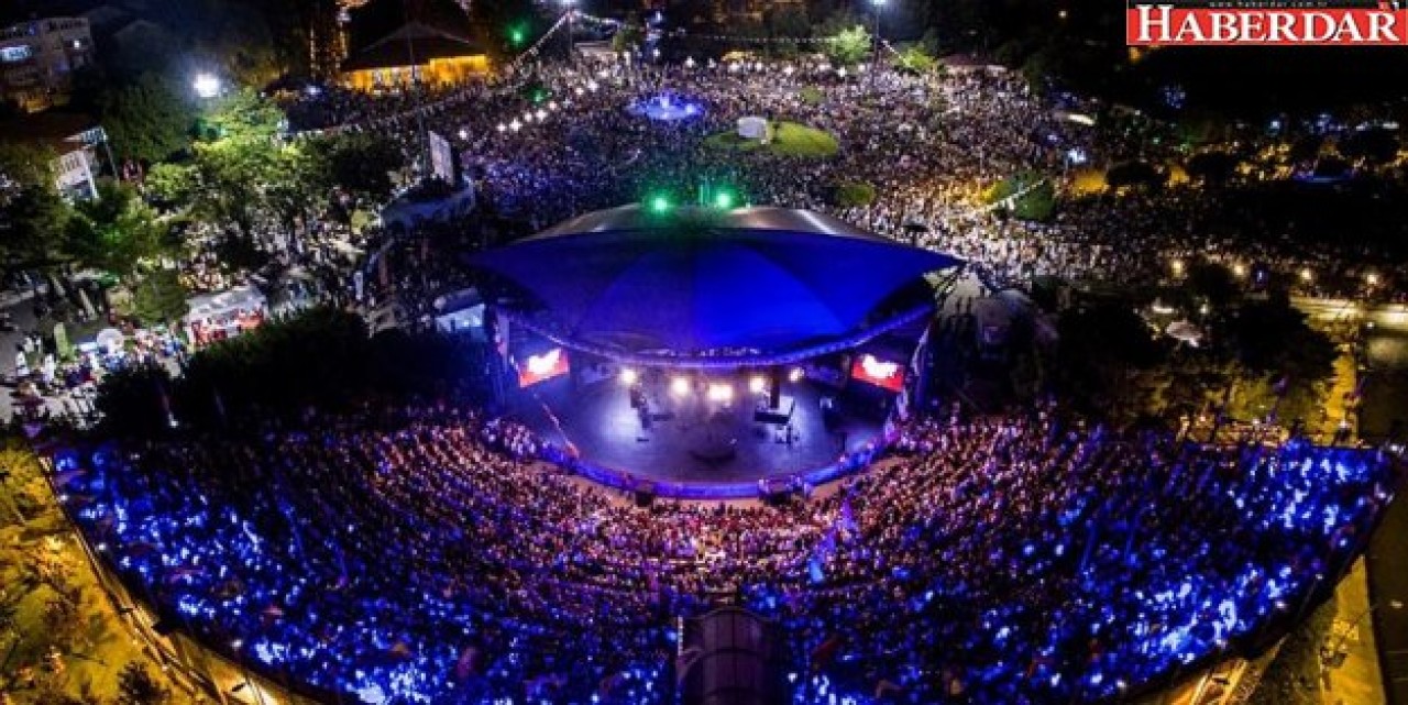 Büyükçekmece’de Koray Avcı izdihamı