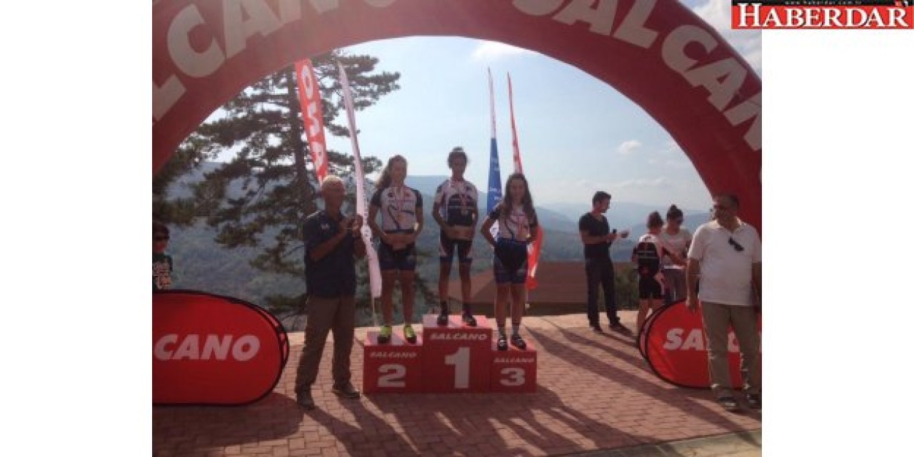 Büyükçekmeceli bisikletçiler başarıya doymuyor