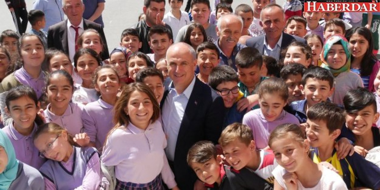 Akgün: &quot;Atatürk’ün yolundan, bilimin ışığından ayrılmayın&quot;