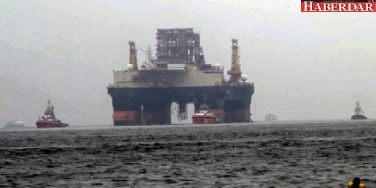 İstanbul Boğazı gemi geçişlerine kapatıldı