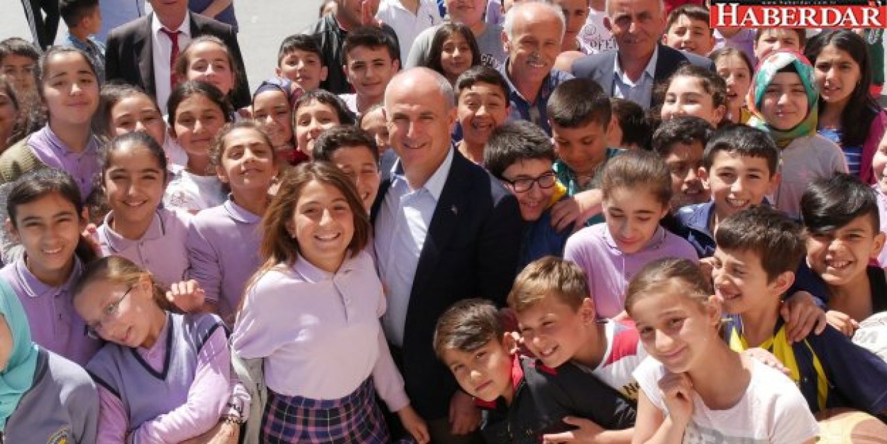 Akgün: &quot;Atatürk’ün yolundan, bilimin ışığından ayrılmayın&quot;