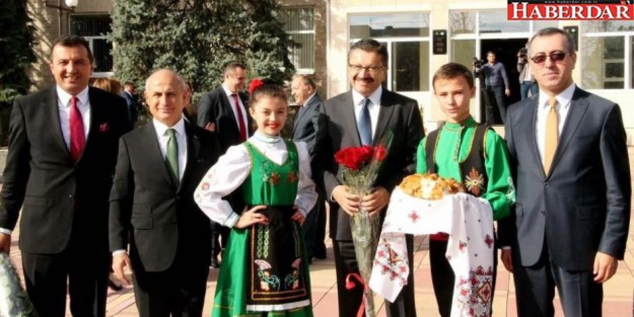 Başkan Akgün, soydaşlarımız için Moldova’da