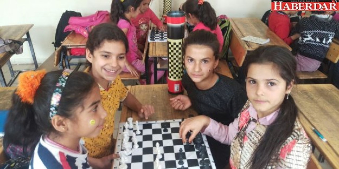 Akgün’ün eğitime katkıları Adıyaman’a kadar ulaştı