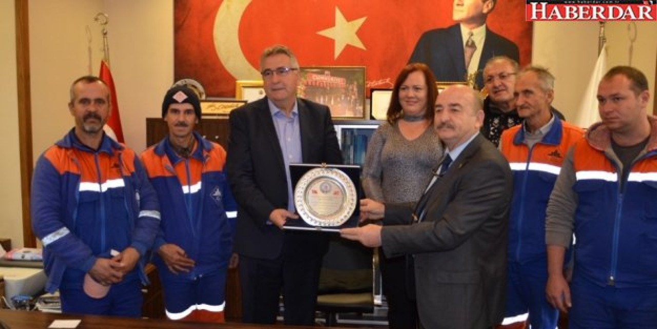 Başkan Cem Kara’ya sürpriz kutlama