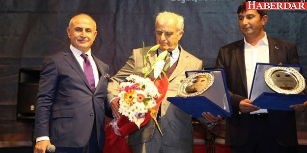 Akgün: Öğretmen en üst düzey memur maaşı almalı