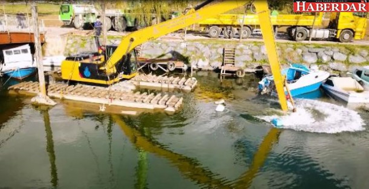 İBB sahipsiz tekneleri kaldırdı