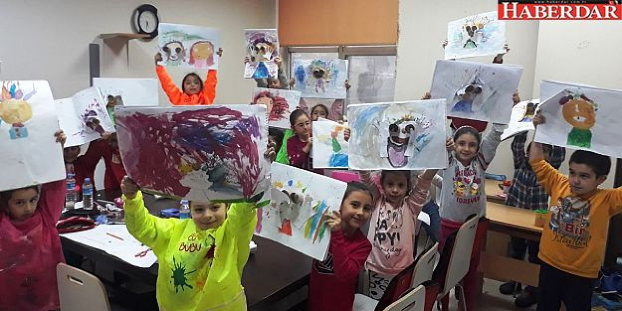 Resim Kursu hayatlarına renk katıyor