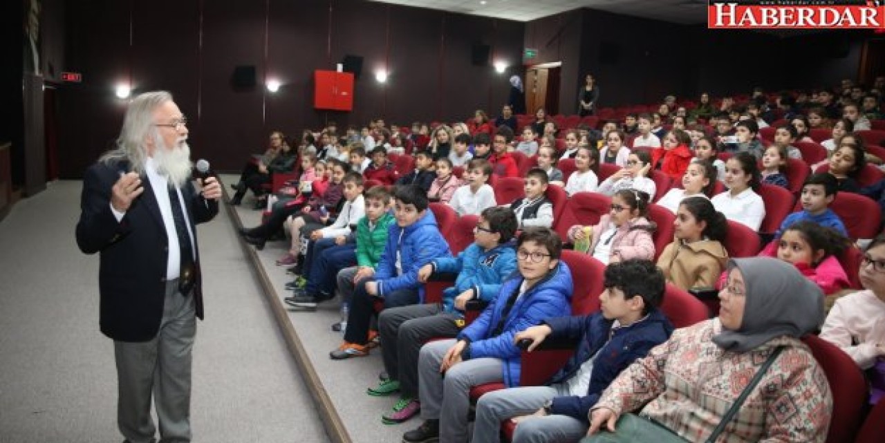 ÜNLÜ ASTRONOMİ PROFESÖRÜNDEN SERT UZAYLI ÇIKIŞI