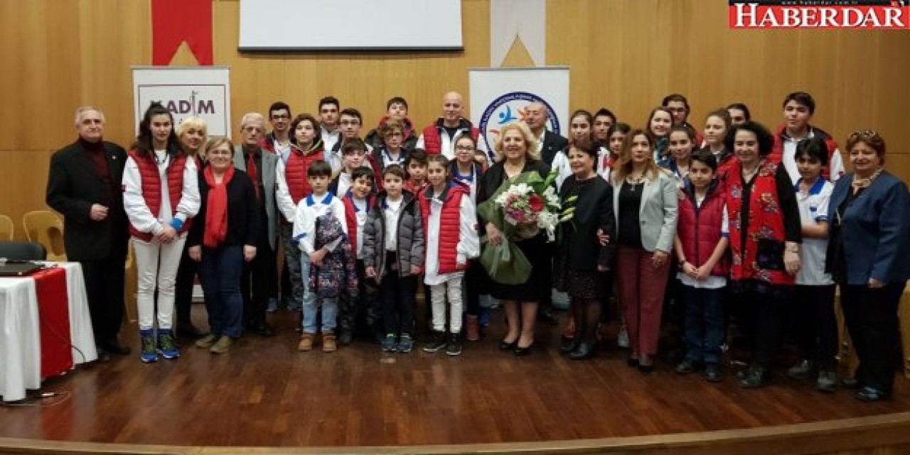 “Atatürk’ü devrimlerinde tanıyoruz”