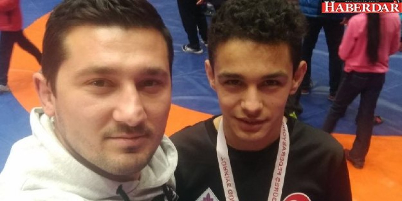 Güreşçimiz Batuhan Bardak Türkiye 3.’sü oldu