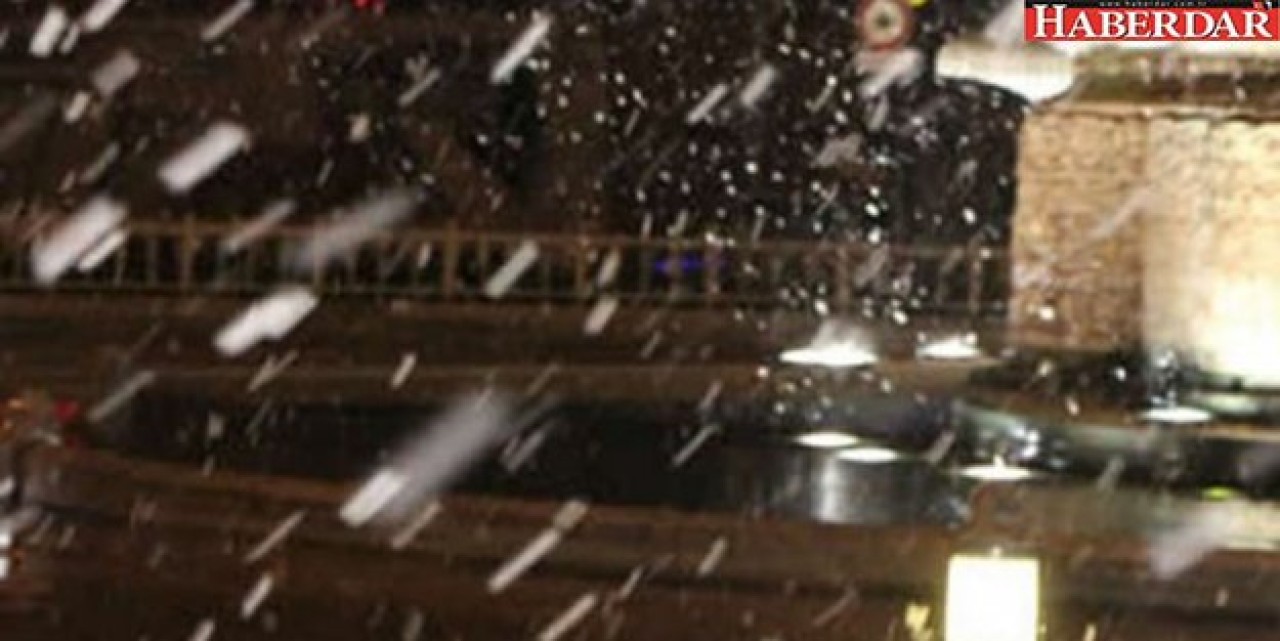 İstanbula beklenen kar geldi