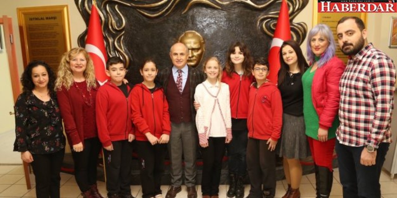 Akgün Romanya’ya gidecek öğrencilere başarı diledi