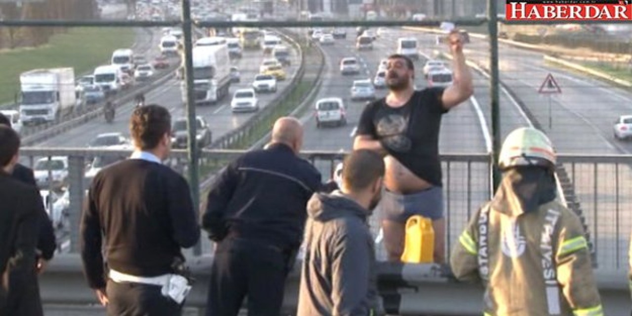 Üzerine Döktüğü Benzini Ateşlerken Su Sıkılarak Kurtarıldı