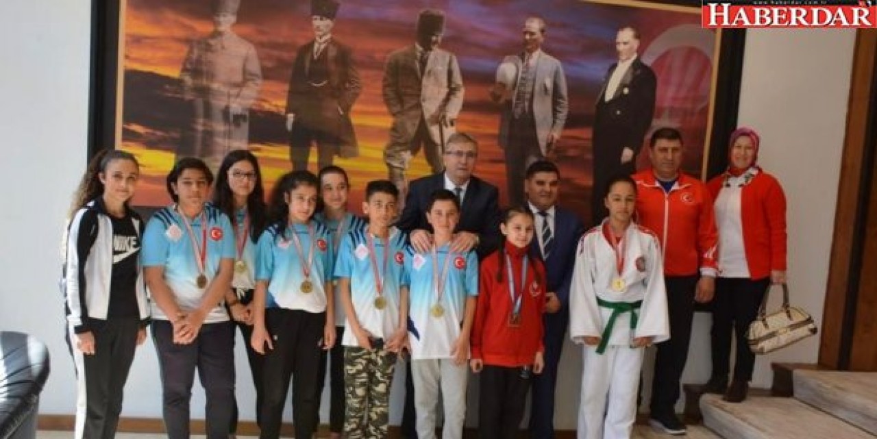 Kara, Şampiyon Bocce ve Judo Takımını tebrik etti