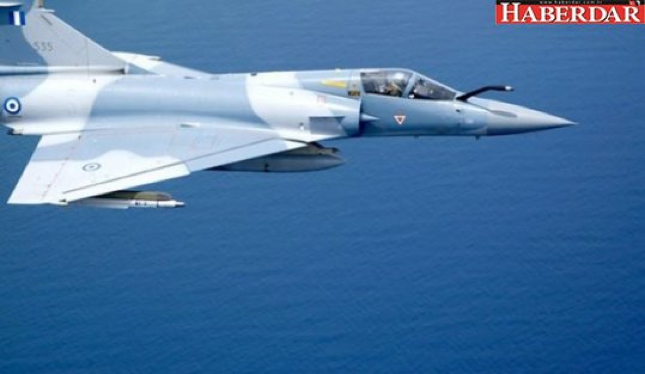 Yunan uçağı Egede düştü