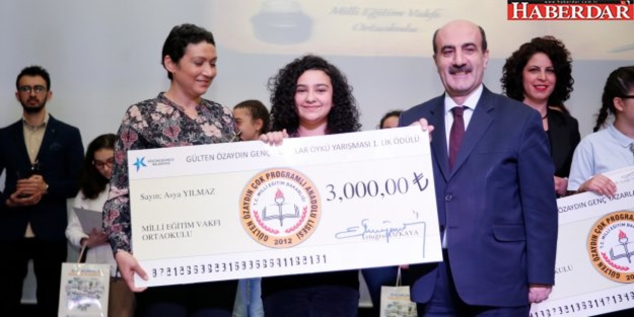GENÇ KALEMLER ÖDÜLLENDİRİLDİ