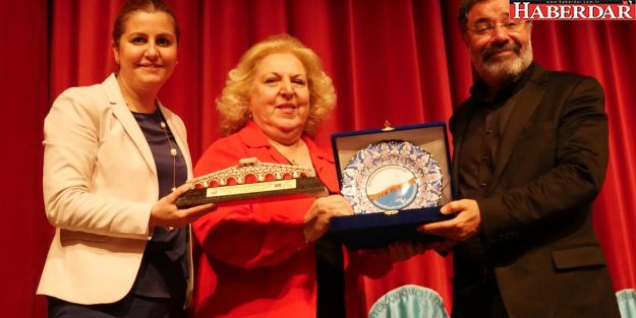 Yazar Ahmet Ümit, Büyükçekmece’de okurlarıyla buluştu