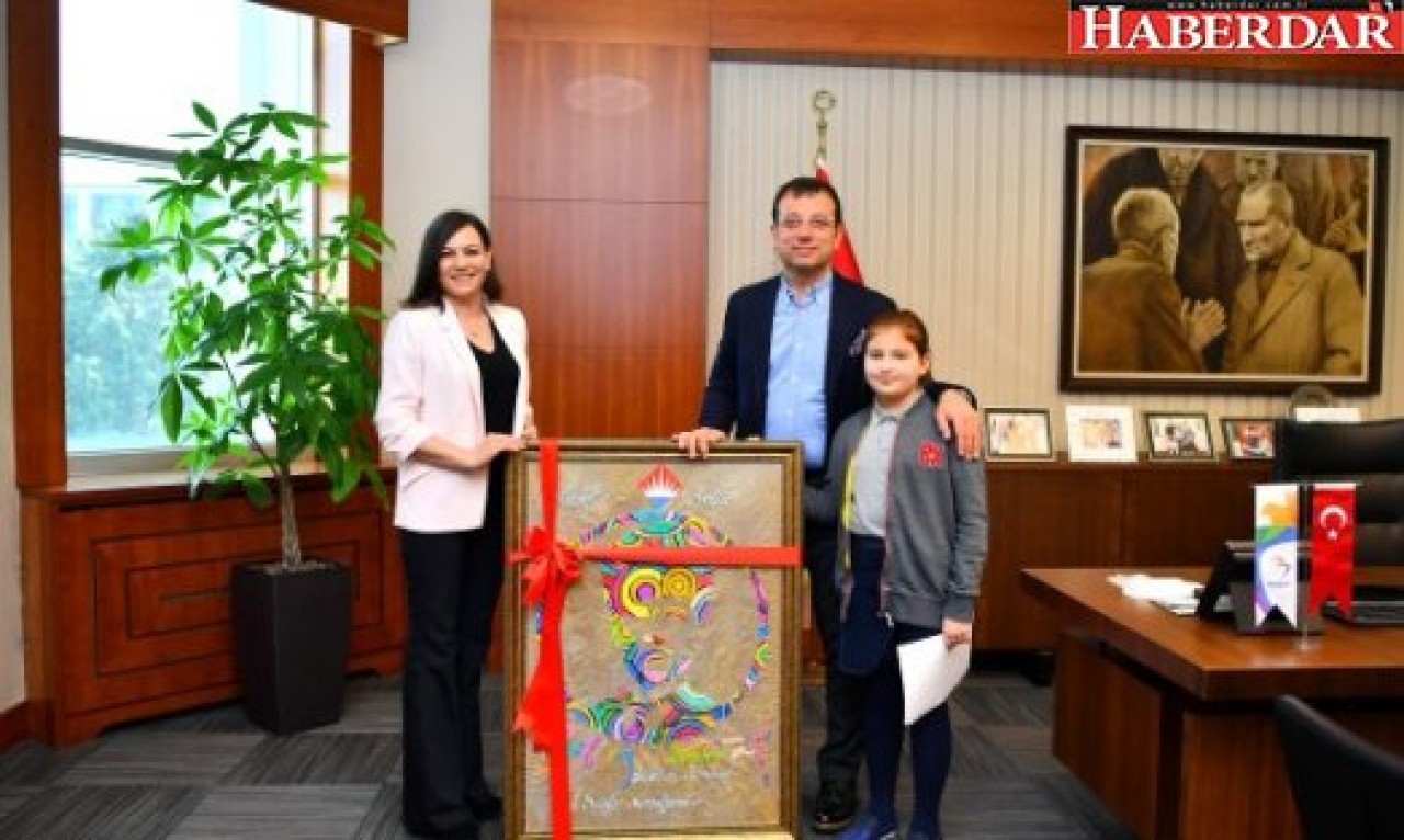 Küçük Başkan, Beylikdüzü Belediye Başkanı Koltuğuna Oturdu