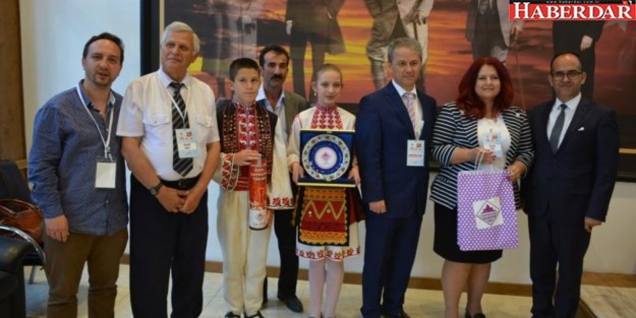 Başkan Cem Kara’nın teşekkürleri ve hediyeleri iletildi