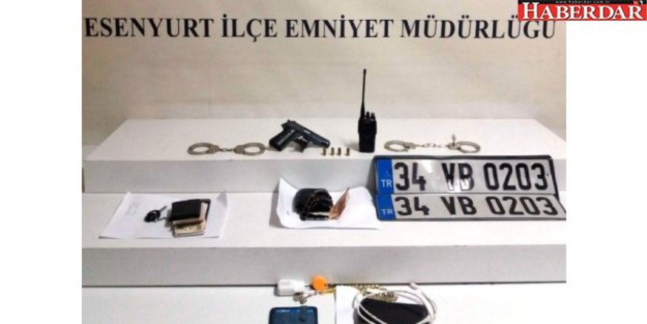 Esenyurtta Kendilerine Polis Süsü Verip Vatandaşı Gasp Etti