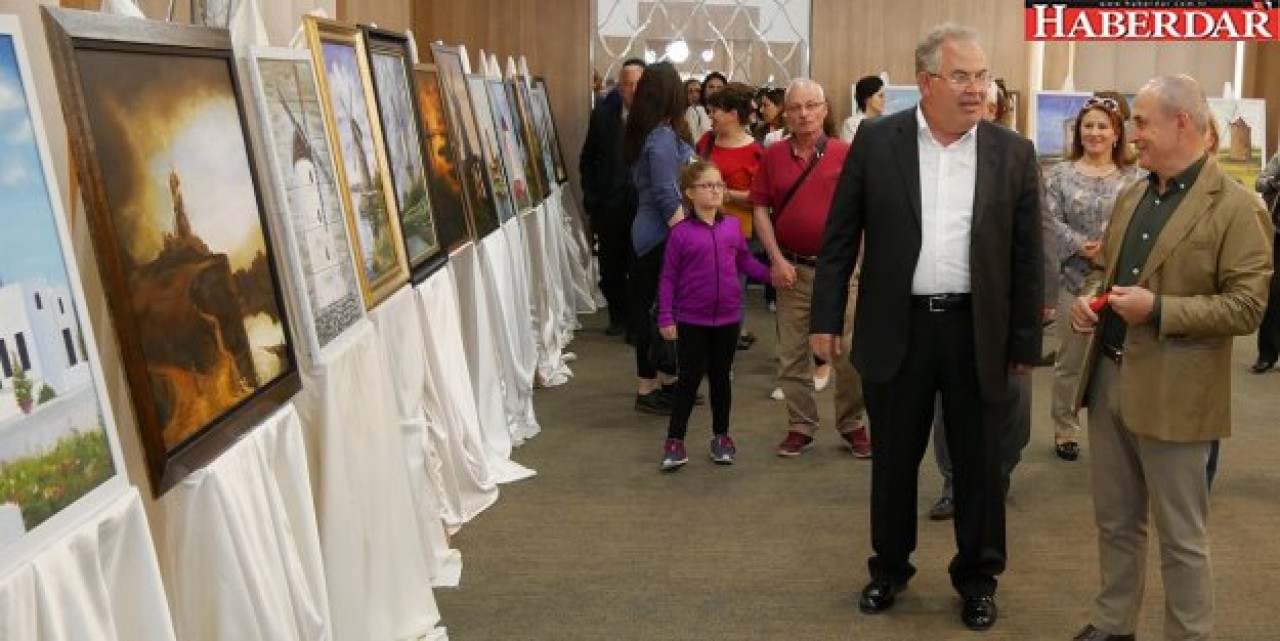 Porselen, resim ve mozaik sanatı Büyükçekmece’de buluştu