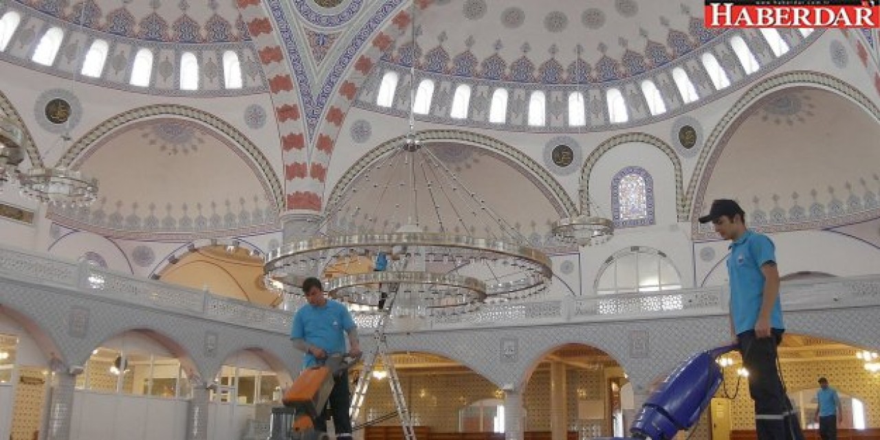 Büyükçekmece’nin camileri Ramazan’a hazır