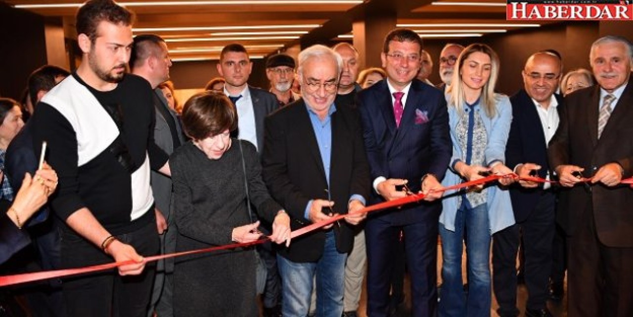 Şener Şen ve Ayşen Grudayı onurlandıran açılış