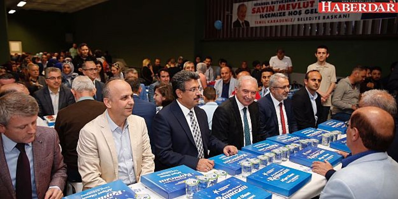 MEVLÜT UYSAL KÜÇÜKÇEKMECELİLERLE İFTAR YAPTI