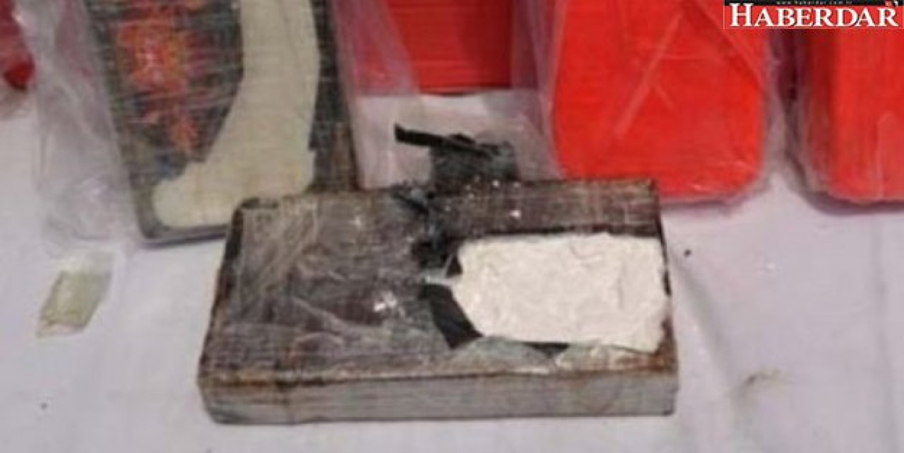 Helal et kutusunda kilolarca eroin ele geçirildi