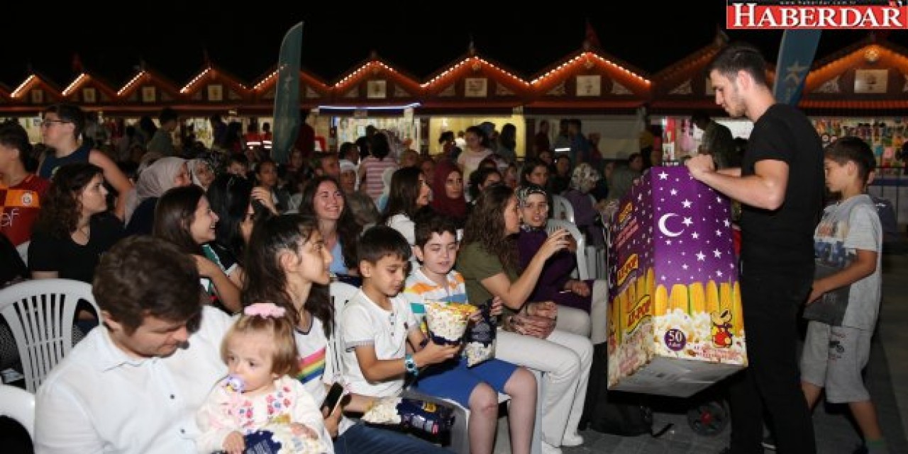 AÇIKHAVADA NOSTALJİK SİNEMA GECELERİ