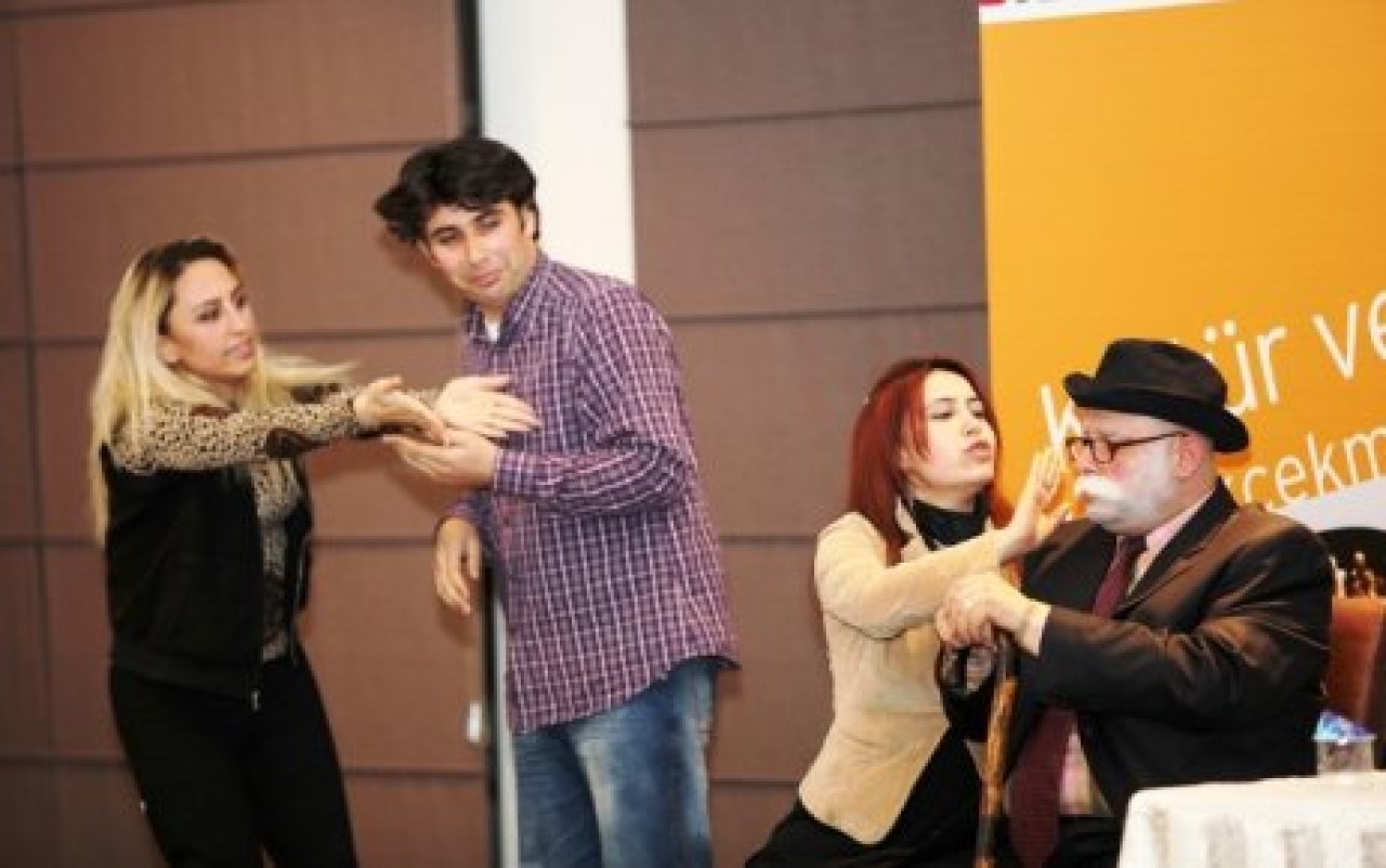 Sağlıklı aile olmak için: Her ailede sarı yeşil kırmızı ışık olmalı